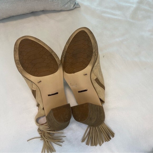 Gianni Bini Leather Suede Tan Tassel Cut Out Western Peep Toe Heel Shoe SZ 10M - Picture 12 of 14